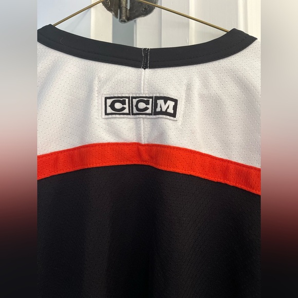 CCM Philadelphia Flyers youth XL jersey - Picture 7 of 9